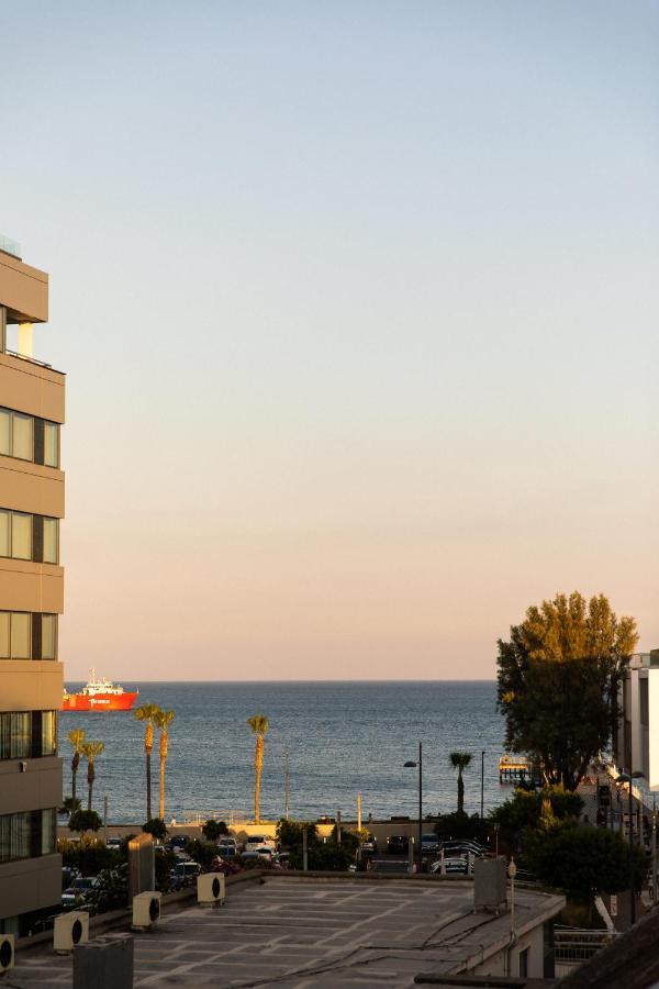 Old Port Hotel Limassol Exterior photo